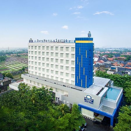 Days Hotel & Suites By Wyndham Jakarta Airport Tangerang Exterior photo