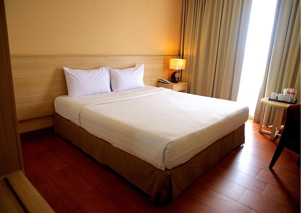 Days Hotel & Suites By Wyndham Jakarta Airport Tangerang Exterior photo