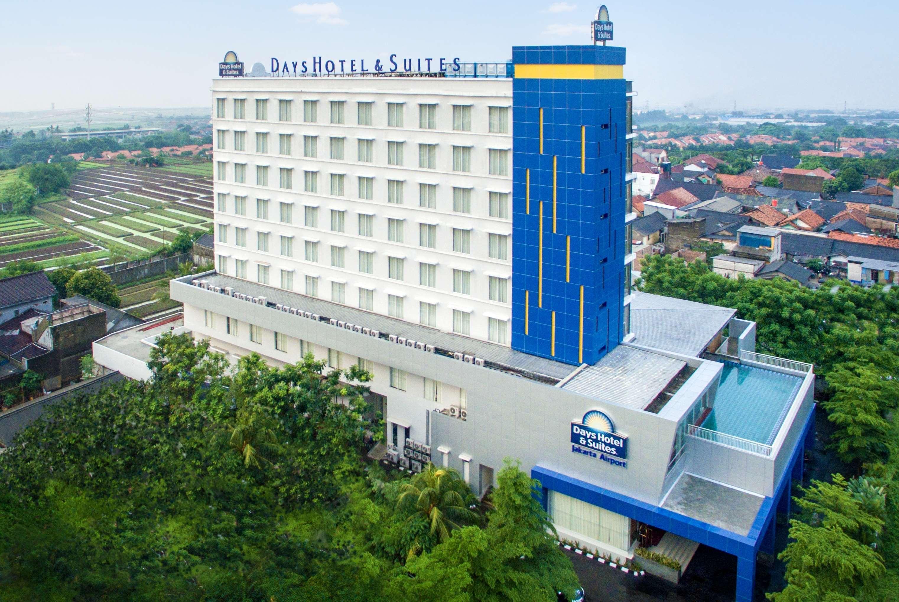 Days Hotel & Suites By Wyndham Jakarta Airport Tangerang Exterior photo