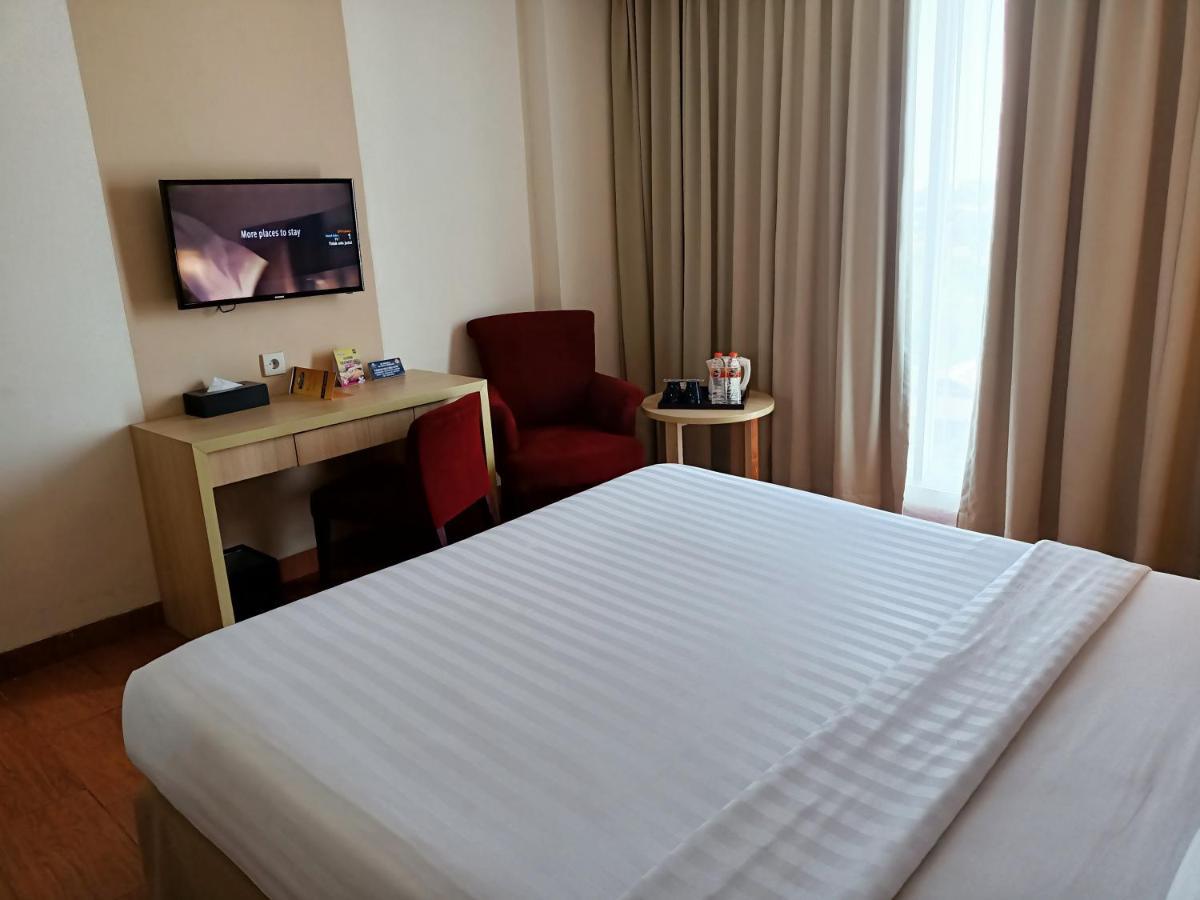 Days Hotel & Suites By Wyndham Jakarta Airport Tangerang Exterior photo