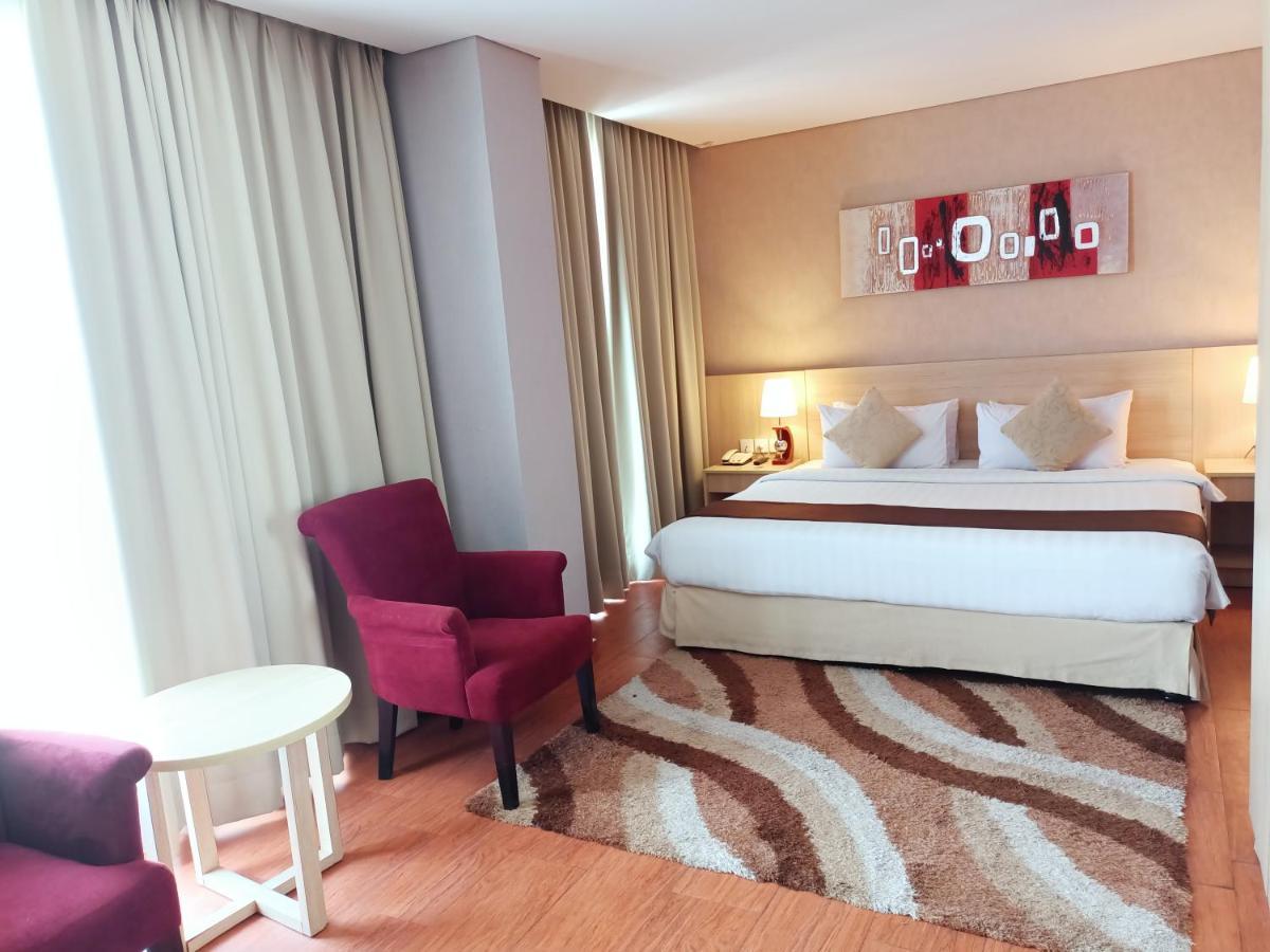 Days Hotel & Suites By Wyndham Jakarta Airport Tangerang Exterior photo