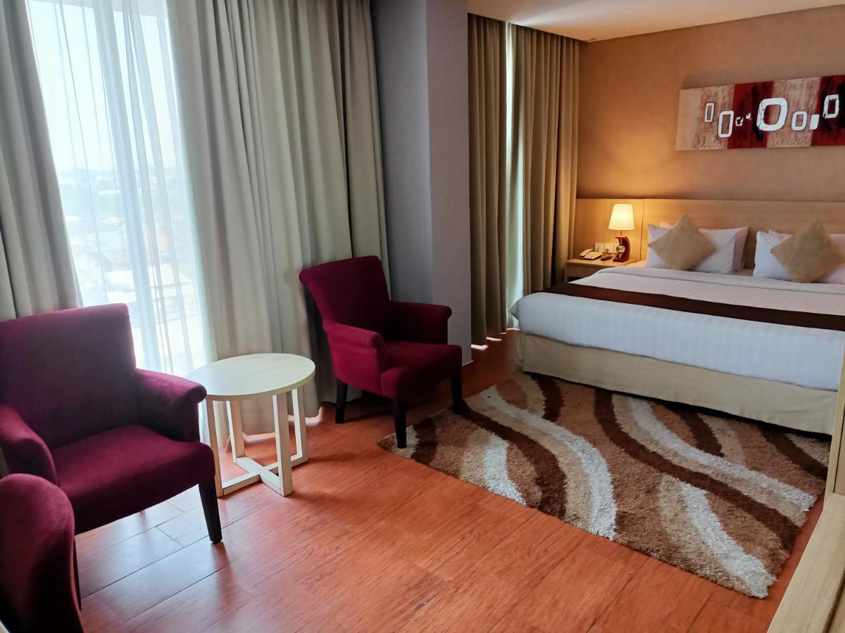 Days Hotel & Suites By Wyndham Jakarta Airport Tangerang Exterior photo