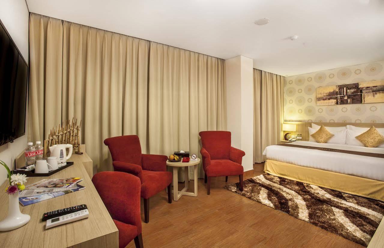 Days Hotel & Suites By Wyndham Jakarta Airport Tangerang Exterior photo