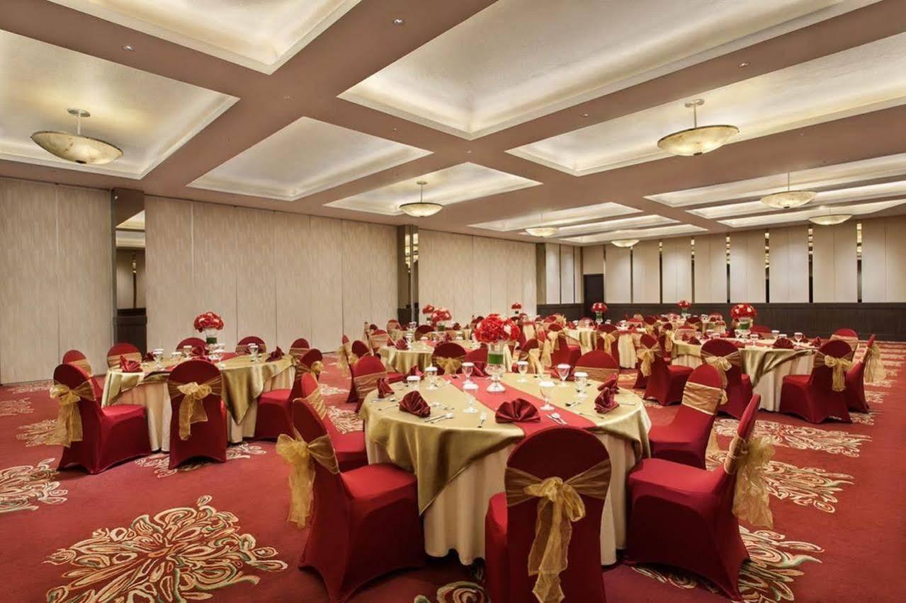 Days Hotel & Suites By Wyndham Jakarta Airport Tangerang Exterior photo